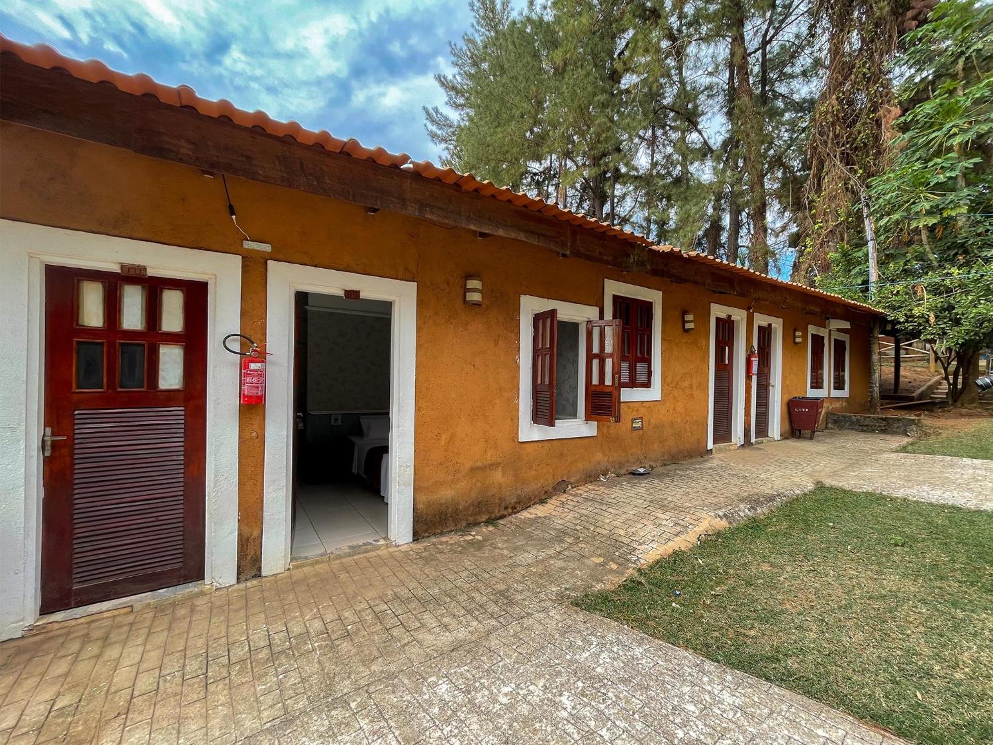 Ranchos 30 Hotel Fazenda Hidrolandia  Bagian luar foto
