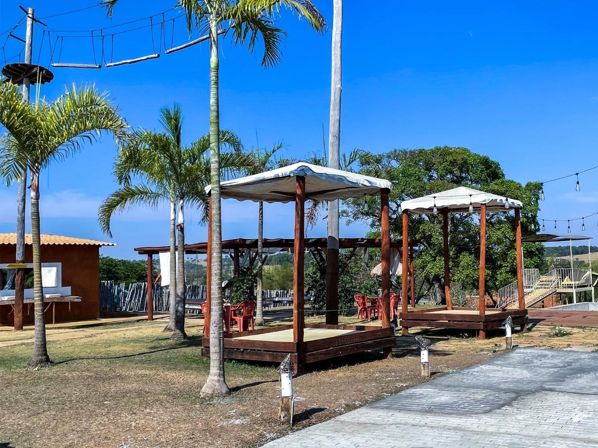 Ranchos 30 Hotel Fazenda Hidrolandia  Bagian luar foto