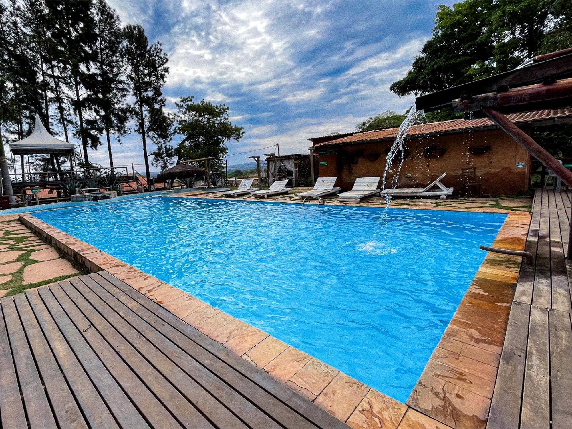 Ranchos 30 Hotel Fazenda Hidrolandia  Bagian luar foto